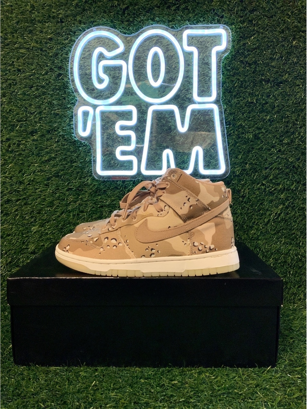 Nike Dunk High Desert Camo DX2314-200 Women’s Size 7.5